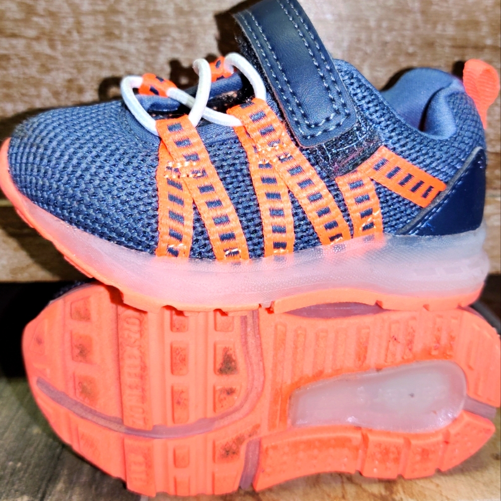 Carter's Light up Sneaker Toddler size 4c